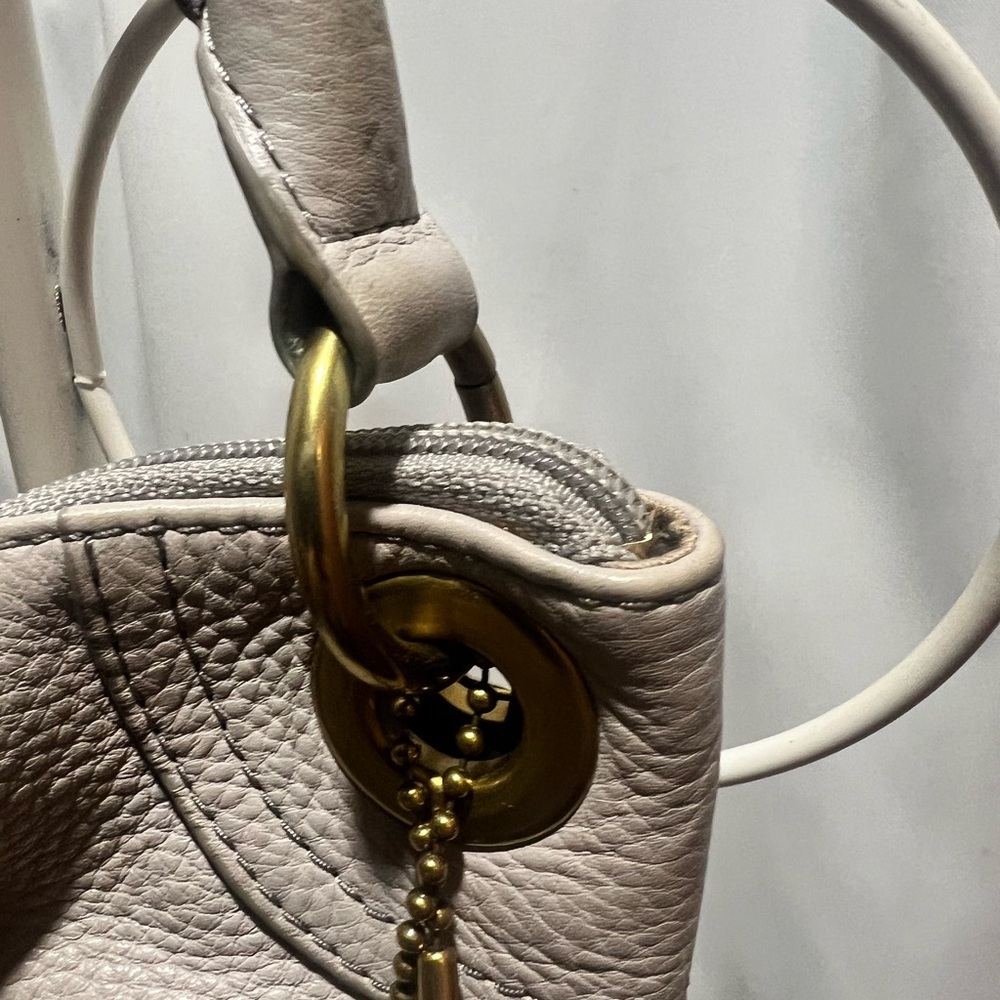Fossil Taupe Leather Shoulder Bag | Adjustable Strap | Crossbody Option - Picture 7 of 11